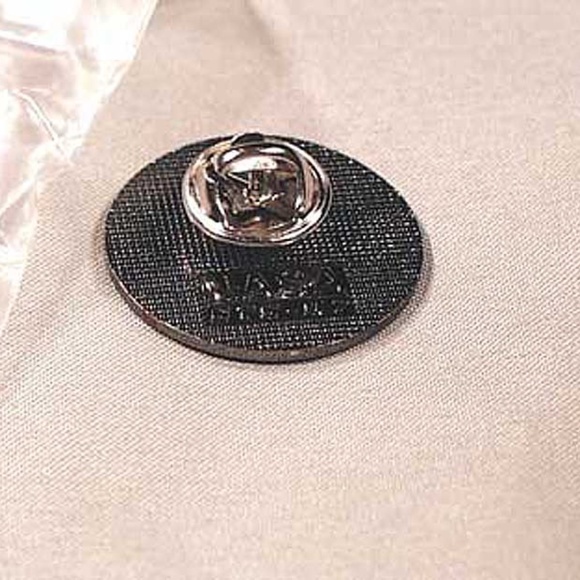 MARC GARNEAU 1984 STS-41-G ASTRONAUT PERSONAL LAPEL PIN FIRST SHUTTLE MISSION - Picture 2 of 3